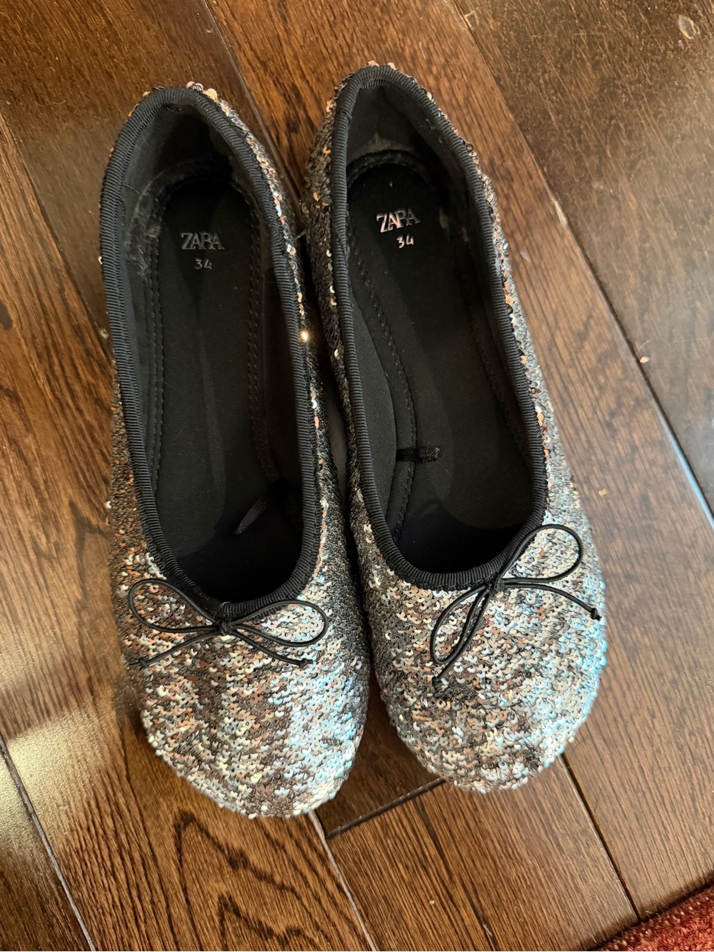 Zara girls silver Multi-Sequin Ballet Flats with Black Trim size 34 ( US 2.5 )
